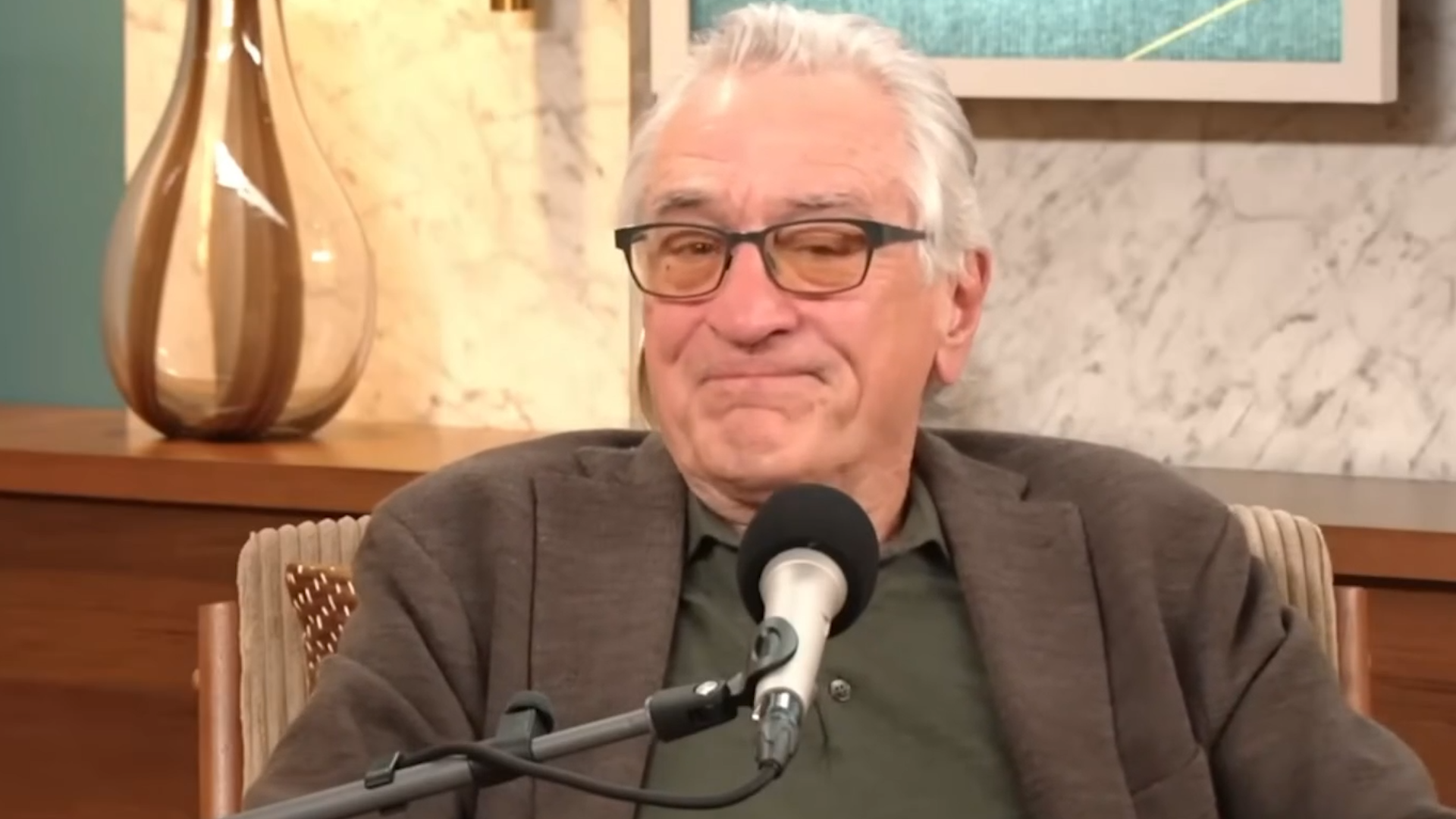 Robert De Niro Goes Verklempt Over Trump